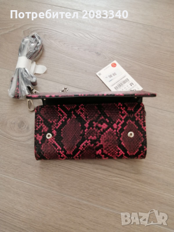 Елегантна дамска чантичка, снимка 4 - Портфейли, портмонета - 36312499