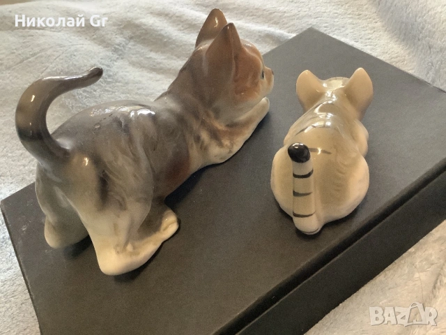 Фигурки на котки порцелан  отличен състояние цена за 2 броя, снимка 3 - Антикварни и старинни предмети - 53084302