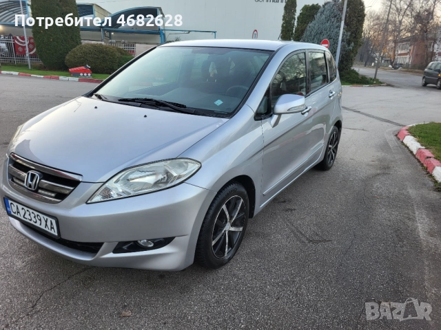 Продавам лек автжмобил