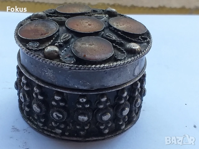 ПРЕКРАСНА МАЛКА КУТИЙКА КАДИФЕ, снимка 2 - Антикварни и старинни предмети - 53524912