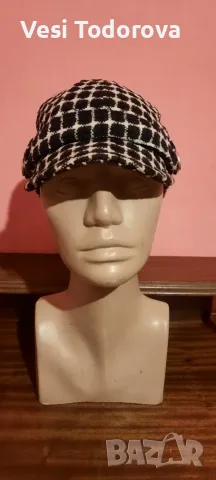Дамски зимни шапки , снимка 11 - Шапки - 56275249