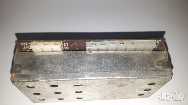Стара електронна платка в метална кутия с дупки, снимка 4 - Друга електроника - 44841393