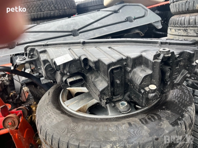 Продавам десен фар за Октавия 2020, снимка 4 - Аксесоари и консумативи - 52864178