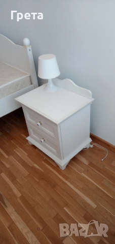 нощно шкафче