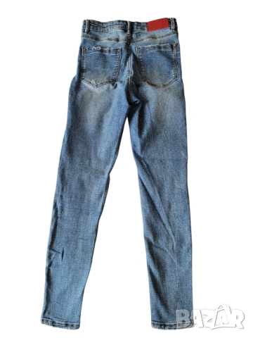 Дамски дънки Stradivarius , снимка 4 - Дънки - 53242583