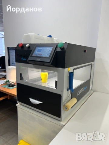 Претрийтмънт машина за DTG печат на тениски 