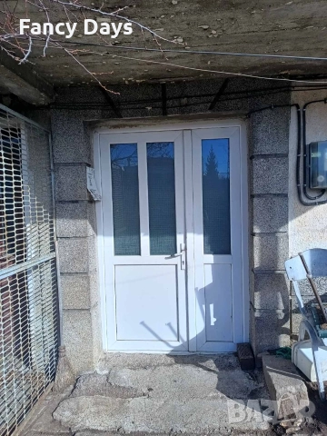 Продава се къща(на калкан) с плевня и 300 кв.м двор, снимка 11 - Къщи - 52511264