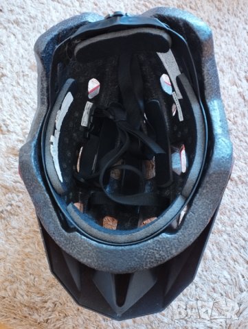 Каска DRAG, снимка 2 - Спортна екипировка - 42414681