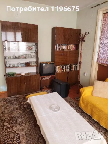 Продавам двуетажна къща с двор, снимка 11 - Къщи - 49961977