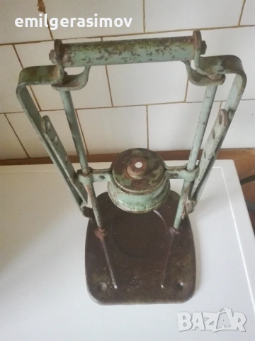 Машинка за буркани , газена лампа , маша (дилаф)., снимка 2 - Антикварни и старинни предмети - 40134128