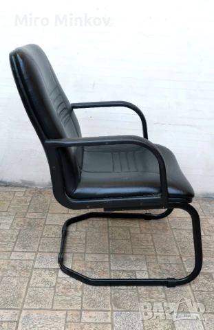 ПРОДАВАМ ИТАЛИАНСКИ СТОЛ FARAM, снимка 4 - Столове - 53860282