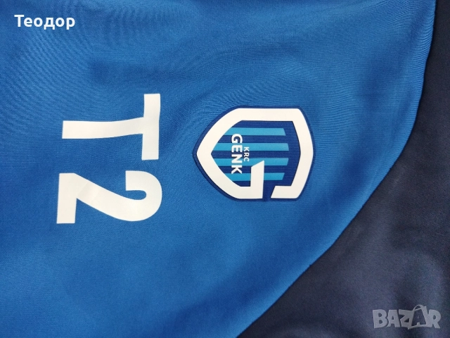 Продавам футболно яке на Генек номерът на тениската e S., снимка 3 - Якета - 52340976