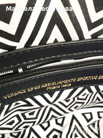 Дамска чанта на Versace , снимка 4 - Чанти - 52439000