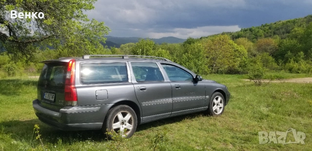 Продавам 7 местно Волво V70 4x4, снимка 4 - Автомобили и джипове - 53092334