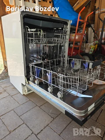 Съдомиялна за вграждане Beko ProSmart Inverter 60 см – работеща, с дребен дефект, снимка 2 - Съдомиялни - 55920164