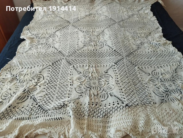 Големи покривки ръчно плетени за маса или легло