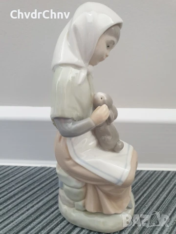 NAO Lladro Zaphir статуетка 20см/НАО ЛАДРО ЗАФИР испанска порцеланова фигура/момиче със заек, снимка 3 - Статуетки - 51229913