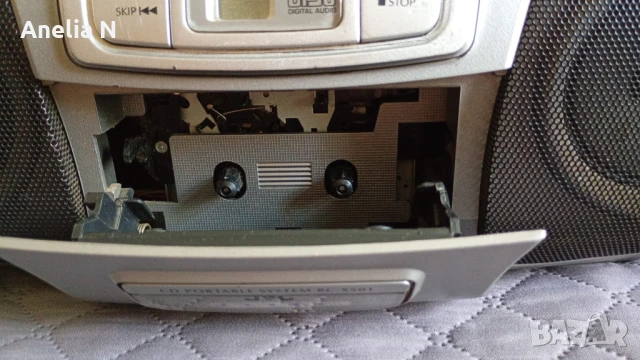 Касетофон JVC, снимка 4 - Радиокасетофони, транзистори - 51005863