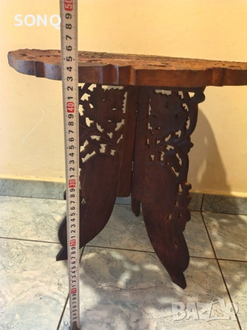 Прекрасна Дървена Масичка-Дърворезба, снимка 6 - Антикварни и старинни предмети - 53731802