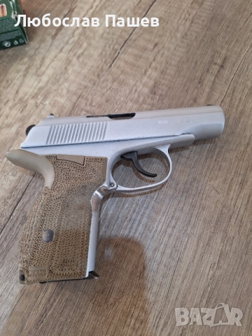 Пистолет Макаров 9х18, снимка 2 - Бойно оръжие - 52209627