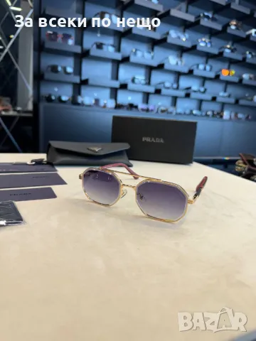 Prada Слънчеви Очила С UV400 Защита С ПОДАРЪК🎁Калъф Прада - Налични Различни Цветове Код D2107, снимка 3 - Слънчеви и диоптрични очила - 49418170