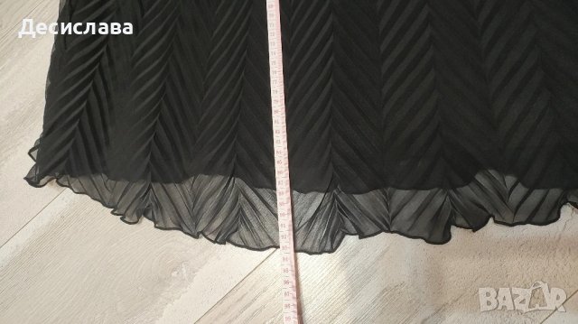 Черна плисирана рокля , снимка 3 - Рокли - 51309360