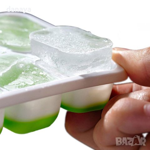 3889 Форма за лед с капак и силиконово дъно, снимка 3 - Форми - 41864337