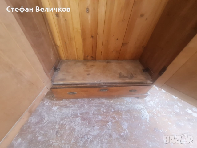 Стар масивен гардероб, изработен от благороден орех, снимка 11 - Антикварни и старинни предмети - 53856873