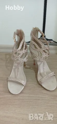 Обувки на ток Aldo, снимка 2 - Дамски обувки на ток - 50434199