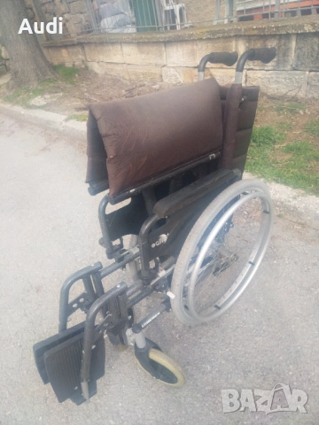 Сгъваема инвалидна рингова количка със степенки Марка: Eclip Ширина на седалката 46см Дълбочина 45см, снимка 3 - Инвалидни колички - 53721355