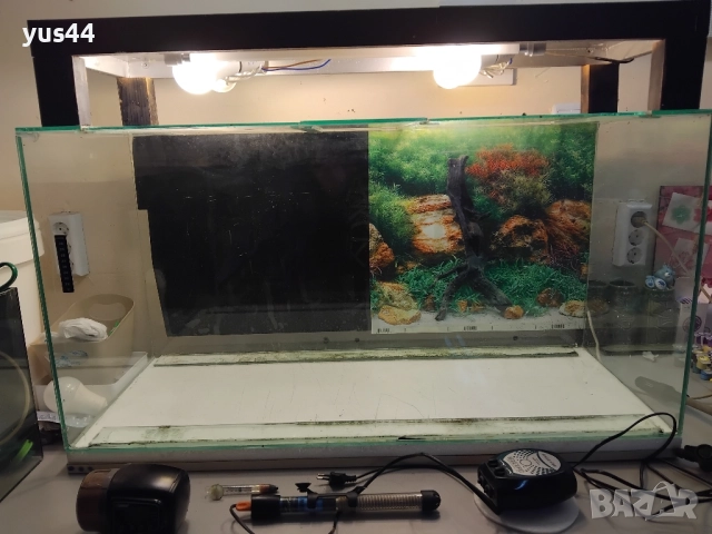 Продавам оборудван аквариум