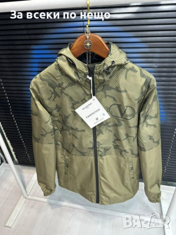 Valentino Мъжка Ветровка🔝Мъжко Пролетно Яке🔝Мъжко Есенно Яке - Различни Цветове Код NGHSP59, снимка 2 - Якета - 53785851