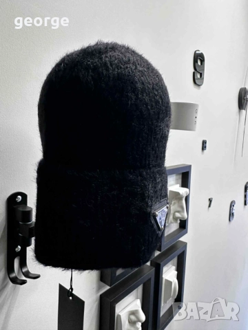 Зимна шапка Prada - нова, снимка 4 - Шапки - 52376648