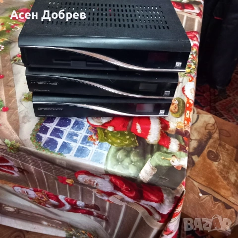 Продавам 5 бр сателитни приемници .Dreambox hd 800 4 бр и един 500hd., снимка 10 - Приемници и антени - 53383593