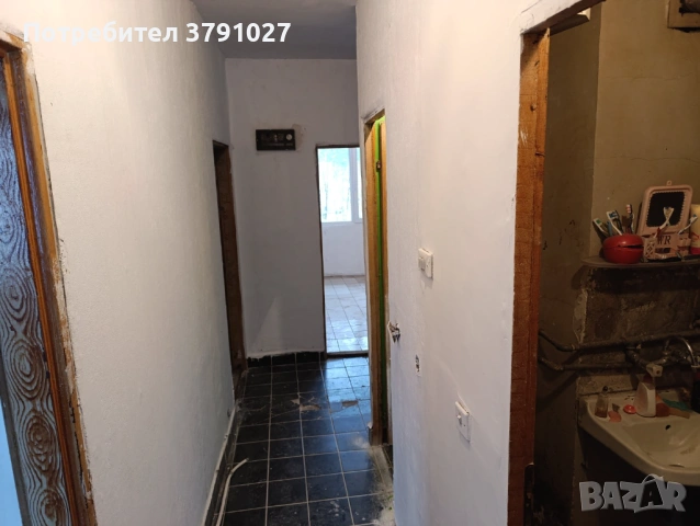 От собственик светъл, топъл четиристаен апартамент в новосаниран блок с оправен покрив, снимка 15 - Апартаменти - 53390724