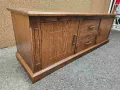 Масивен нисък дъбов шкаф с механизми, снимка 4