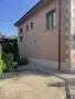 Продава се масивна санирана къща с панорамна тераса, гараж и прекрасно озеленен двор, снимка 2