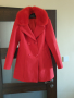 Червено палто, снимка 4
