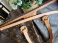 LOUIS VUITTON оригинална чанта, снимка 12