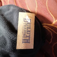 Продавам зимна поларена шапка с козирка марка Duluth , снимка 4 - Шапки - 44292594