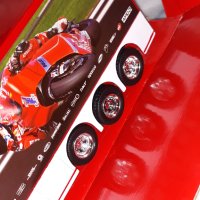 Iveco Stralis  Ducati Corse. Die-Cast1.43 Scale.Top top  top  Model., снимка 10 - Колекции - 42636462