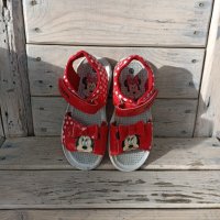 Детски сандали Minnie Mouse, снимка 2 - Детски сандали и чехли - 41753408