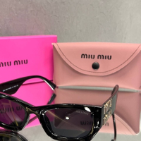Miu miuu очила, снимка 5 - Слънчеви и диоптрични очила - 40575545