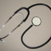 Лекарска слушалка 78 см стетоскоп лекарски слушалки, отлична, снимка 1 - Медицински консумативи - 44808840