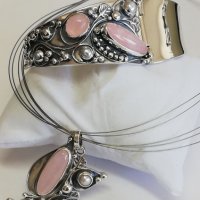 Сребърен комплект с розов кварц и естествени перли, снимка 4 - Бижутерийни комплекти - 40851056