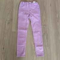 Лилави дънки H&M 9 години, снимка 1 - Детски панталони и дънки - 41633796