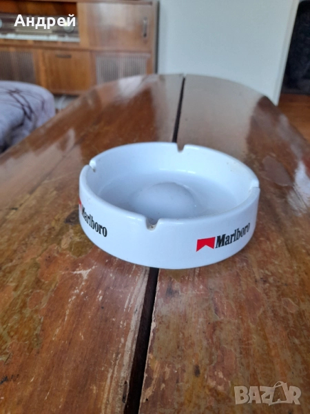 Стар пепелник Marlboro #18, снимка 1
