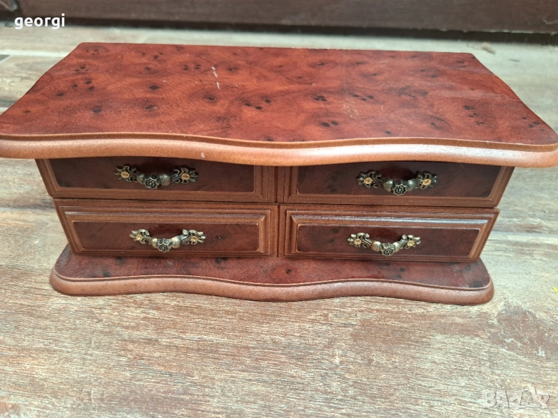 дървена кутия за бижута 26/2, снимка 1