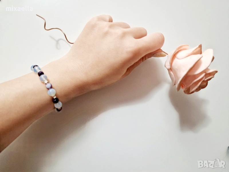 Ръчно изработена гривна от естествени камъни , снимка 1
