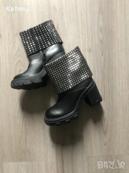 НОВИ боти, снимка 1